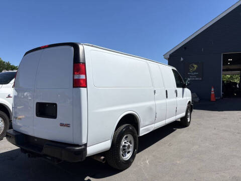 2022 GMC Savana 3500