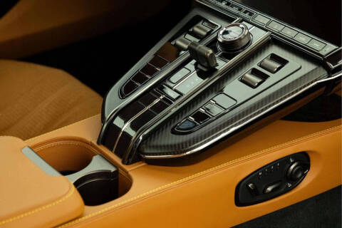 2025 Aston Martin Vantage