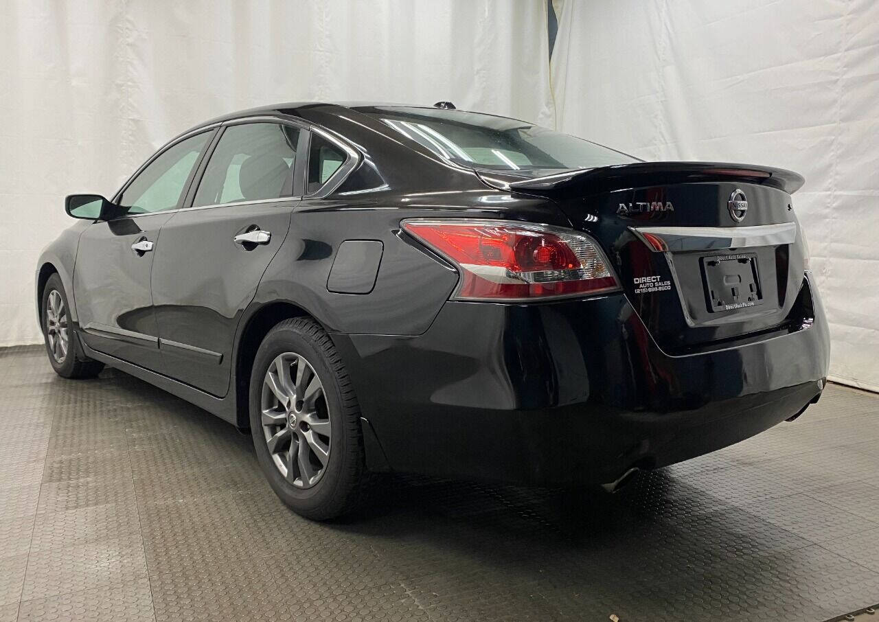 2015 Nissan Altima 2.5 SV 4dr Sedan - Black exterior view 6