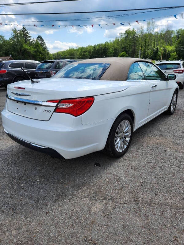 2011 Chrysler 200 Limited