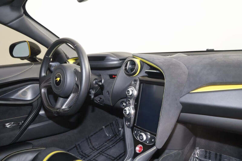 2022 McLaren 720S Spider Performance