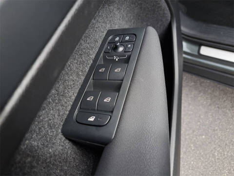 2026 Volvo XC40 B5 Core