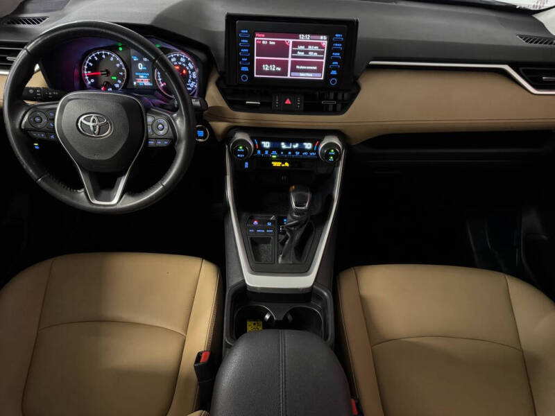 2019 Toyota RAV4 XLE Premium