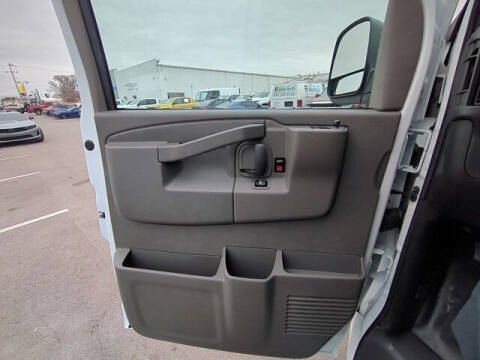 2025 Chevrolet Express 2500