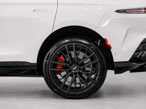 2026 Aston Martin DBX 707