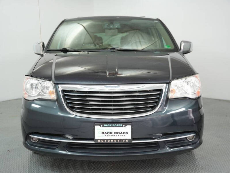 2014 Chrysler Town and Country Touring-L