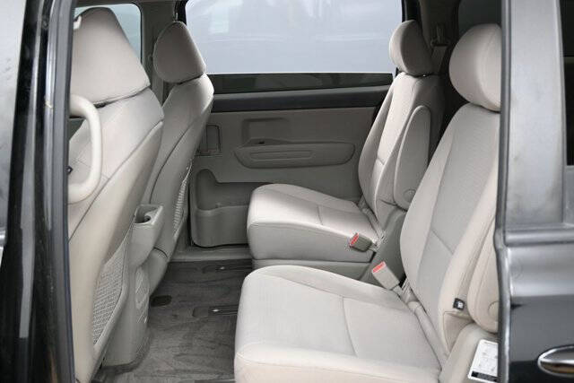 2018 Kia Sedona L