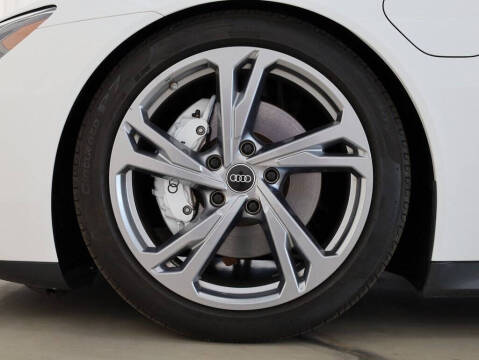 2022 Audi e-tron GT quattro Premium Plus