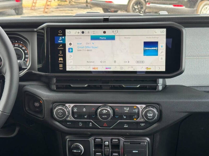 2025 Jeep Gladiator Sport