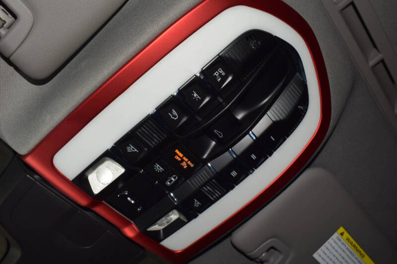 2016 Porsche Panamera Edition