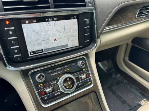 2017 Lincoln Continental Select