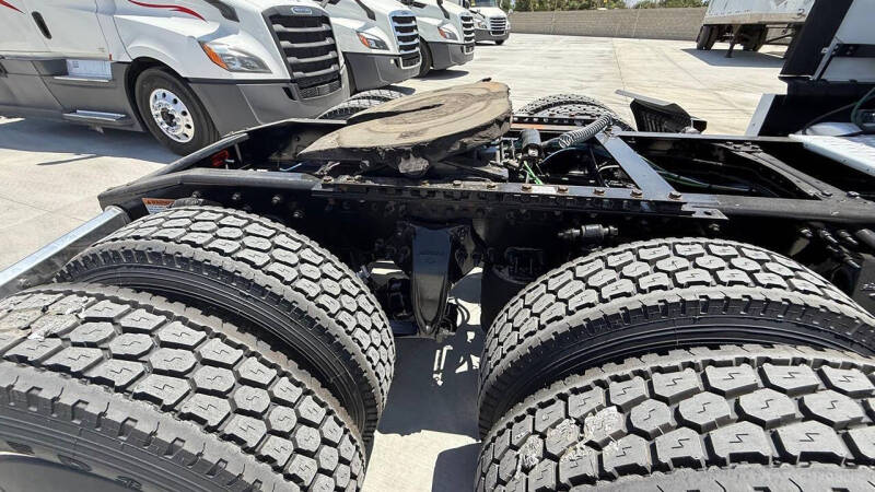 2021 Freightliner Cascadia