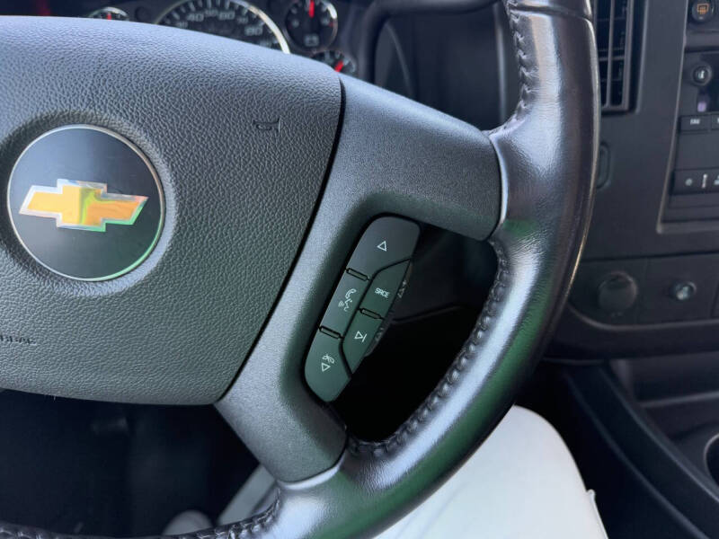 2022 Chevrolet Express 3500