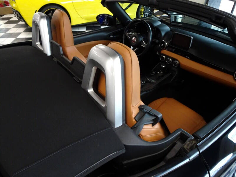 2017 FIAT 124 Spider Lusso