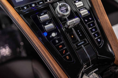 2025 Aston Martin DB12 V8