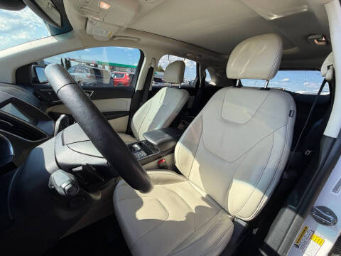 2019 Ford Edge Titanium