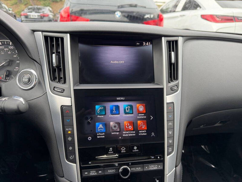 2021 Infiniti Q50 Luxe