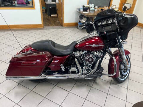 2017 Harley-Davidson Street Glide for sale at Rabeaux's Auto Sales in Lafayette LA