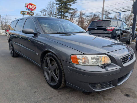 2004 Volvo V70 R for sale at Reliable Auto LLC in Manchester NH