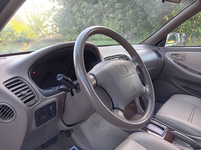 1995 Lexus ES 300