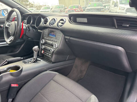 2015 Ford Mustang V6