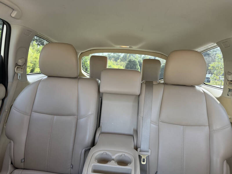 2017 Nissan Pathfinder SL