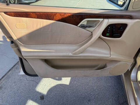 2000 Mercedes-Benz E-Class E 320 4MATIC