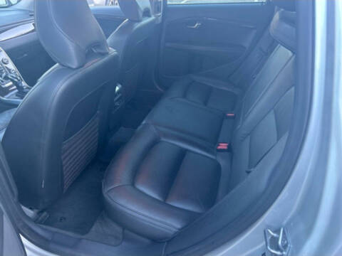 2015 Volvo XC70 T6 Platinum