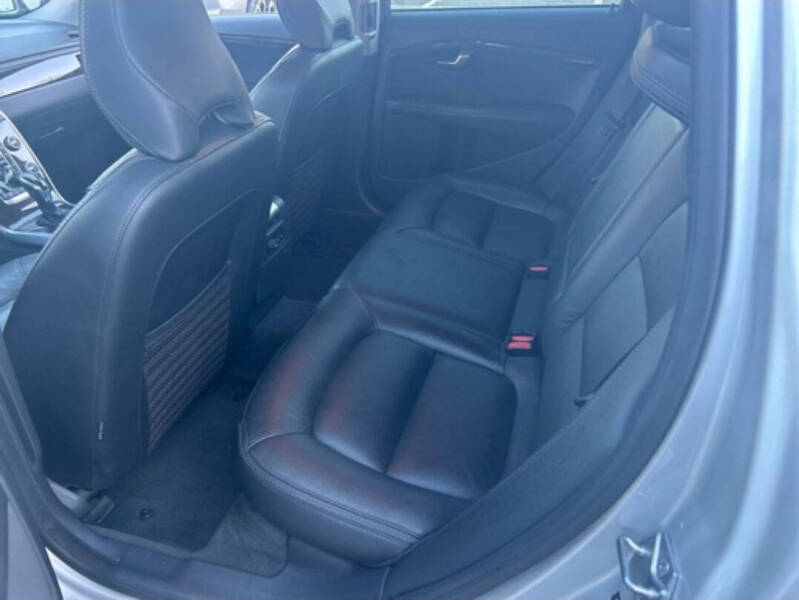 2015 Volvo XC70 T6 Platinum