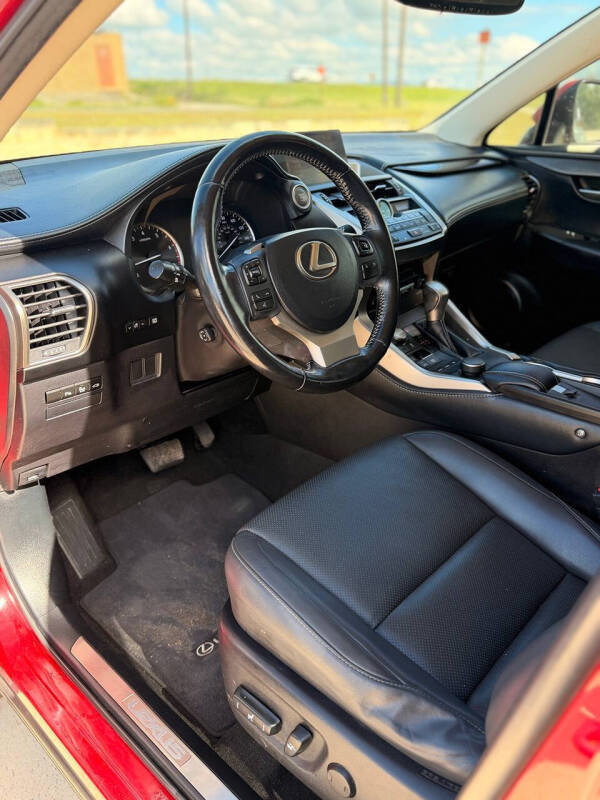 2017 Lexus NX 200t
