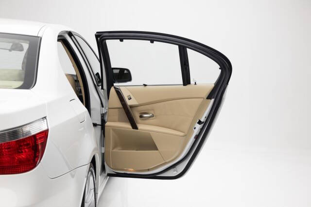 2004 BMW 5 Series 545i