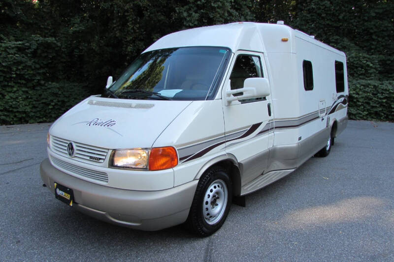 2001 Winnebago Rialta
