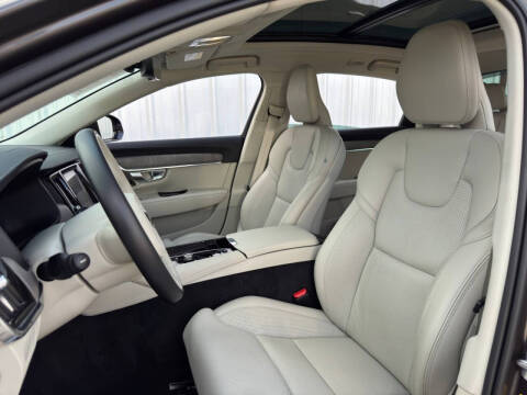 2024 Volvo S90 Recharge T8 Ultimate