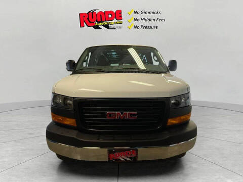 2025 GMC Savana 3500