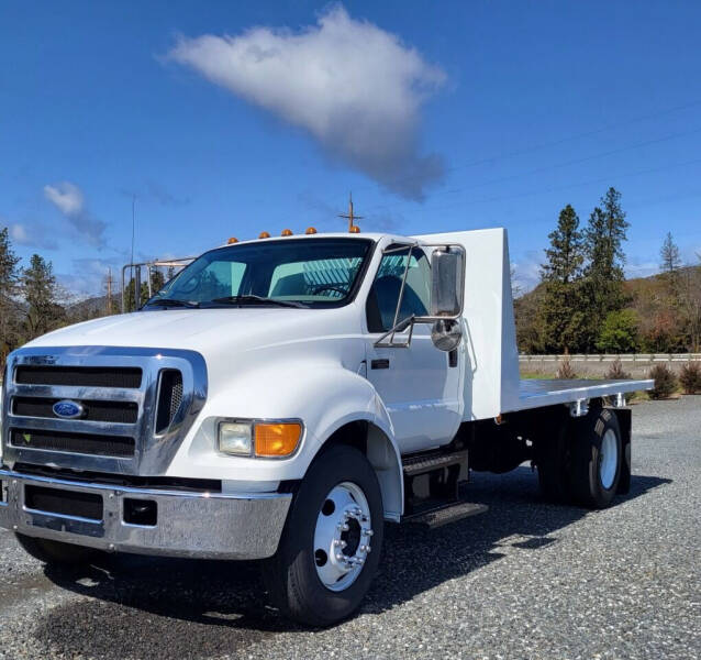 2005 Ford F650 Flatbed Dump Truck for sale at CPMTRUCKSALES.COM in Central Point OR