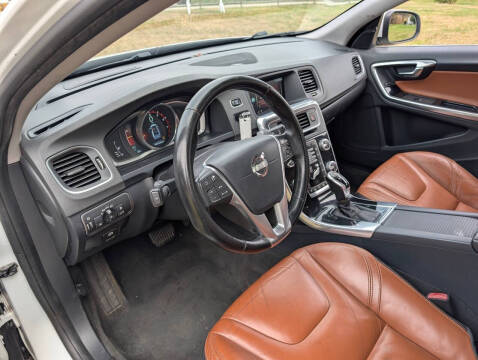 2015 Volvo S60 T6 Drive-E Platinum