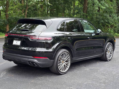 2023 Porsche Cayenne Platinum Edition