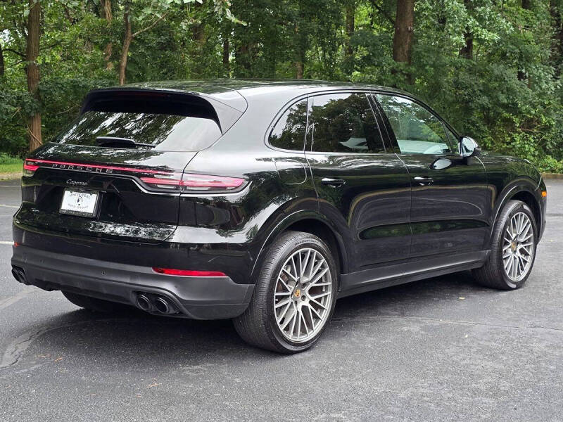 2023 Porsche Cayenne Platinum Edition