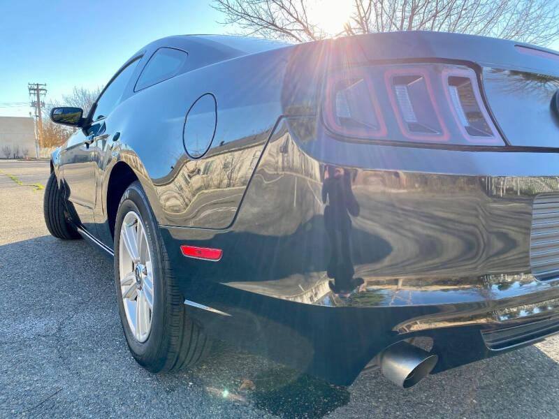 2014 Ford Mustang V6