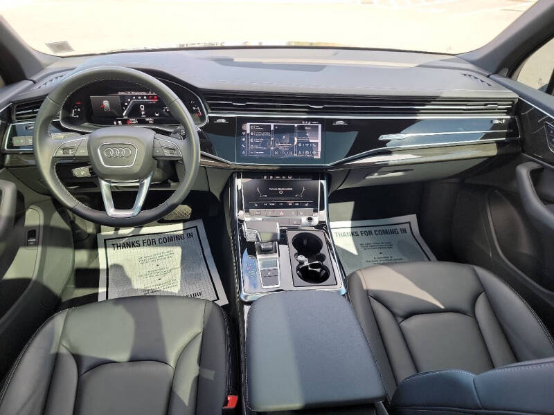 2025 Audi Q7 quattro Premium 45 TFSI
