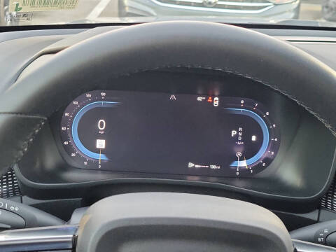 2023 Volvo XC40 B5 Plus Dark Theme