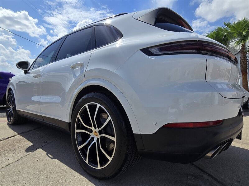 2024 Porsche Cayenne S