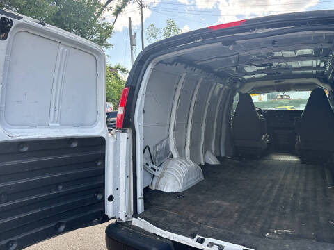 2021 Chevrolet Express 2500