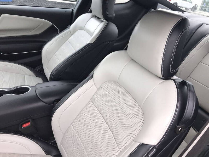 2024 Ford Mustang EcoBoost Premium