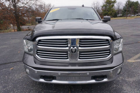 2016 RAM 1500 SLT