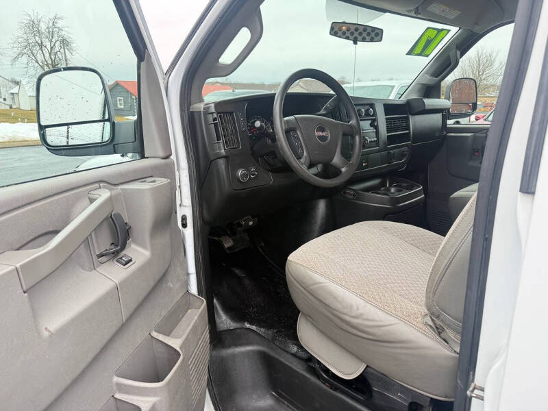 2017 GMC Savana 2500
