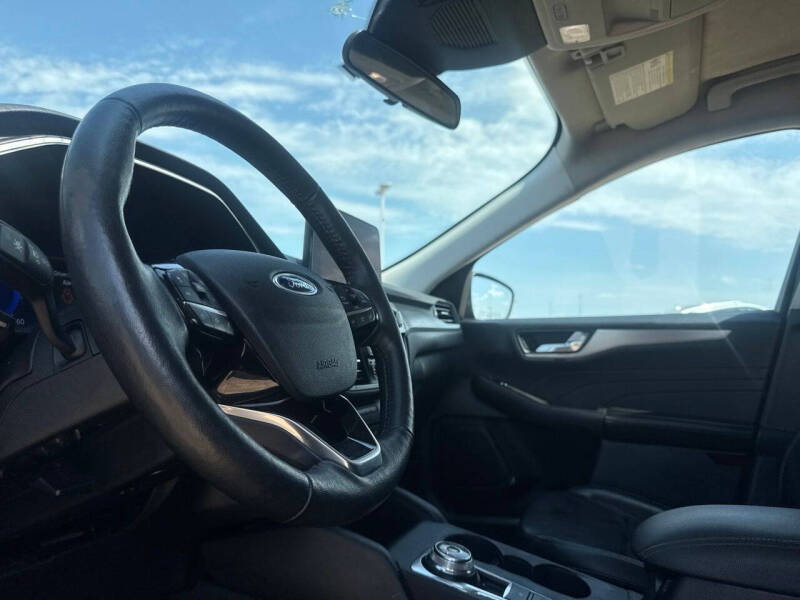 2021 Ford Escape SEL