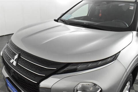 2024 Mitsubishi Outlander ES