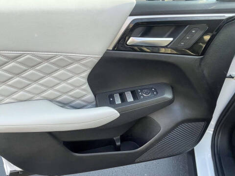 2024 Mitsubishi Outlander SEL