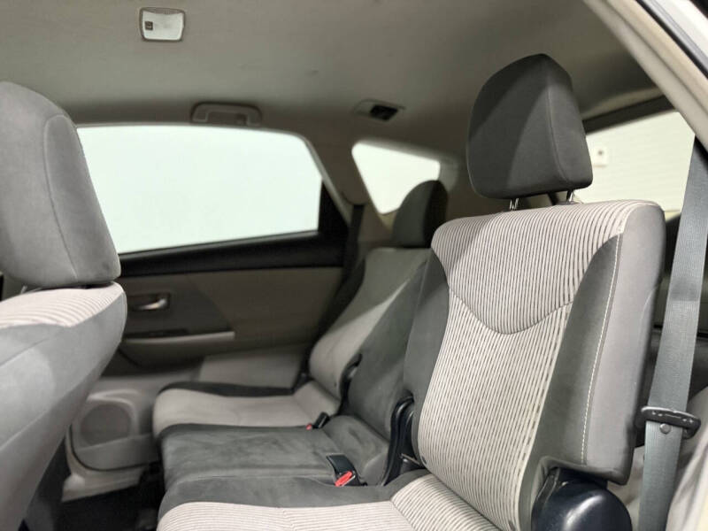 2015 Toyota Prius v Three